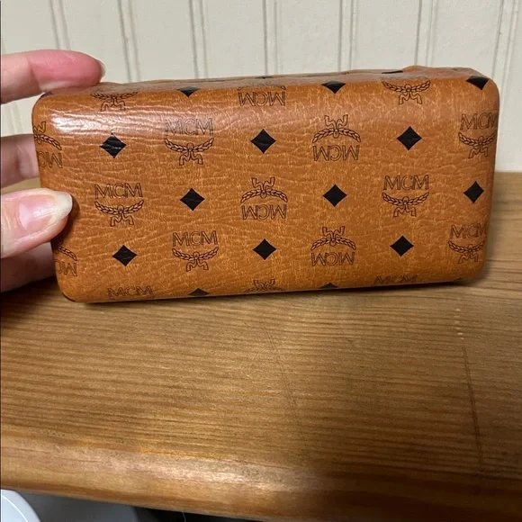 New MCM Sunglasses Case - Picture 2 of 4